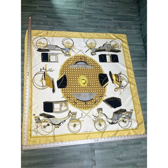 HERMES Carre 90 LES VOITURES A TRANSFORMATION Scarf Yellow Silk 100% - Picture 8 of 12